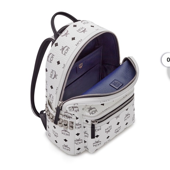 Classic white MCM backpack 🎒 - Picture 2 of 11